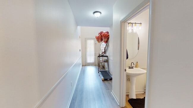 Photo - 3325 Castleberry Village Cir