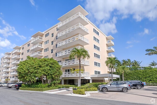 Building Photo - 250 Bradley Pl Unit 204 Rental