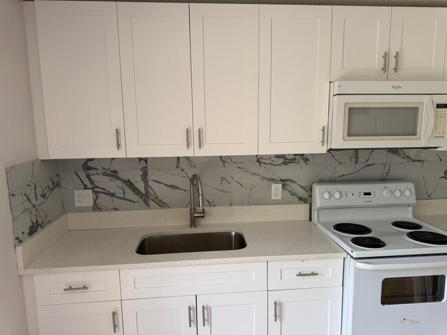 Building Photo - 2147 Laura Ln Unit 47A
