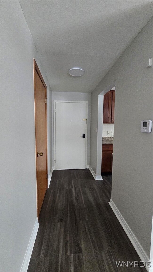 Photo - 1499 Wehrle Dr