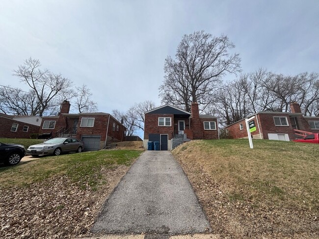 Building Photo - Section 8 welcome and encouraged