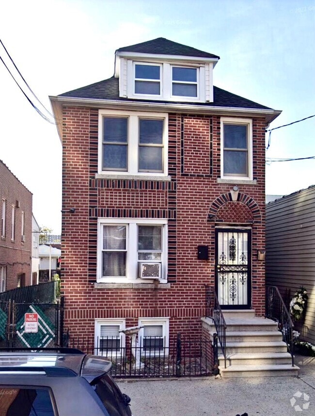 Building Photo - 2565 Radcliff Ave Rental