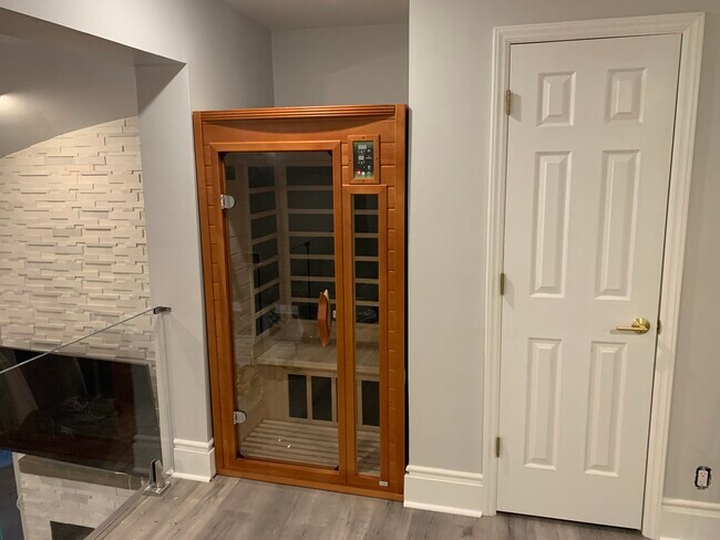 Photo - 18609 Vineyard Point Ln Unit 18609