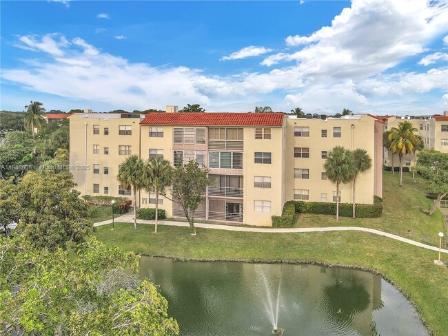 Building Photo - 1800 SW 81st Ave Unit 1214