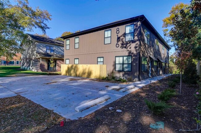 Photo - 816 Shull St