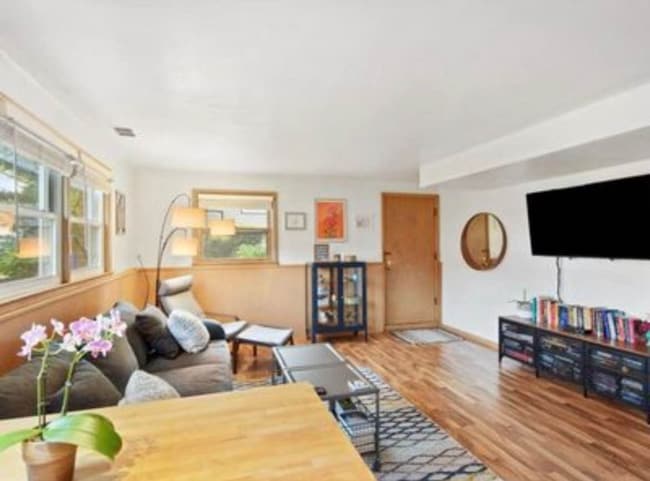 Photo - 5107 Wallace Ave