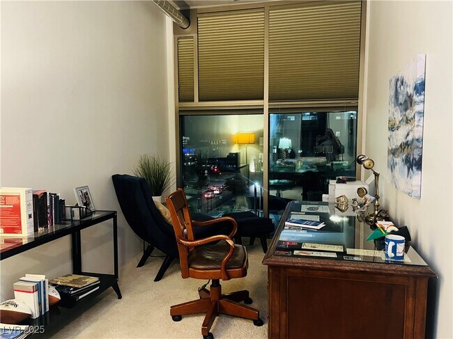 Photo - 353 E Bonneville Ave Unidad 573