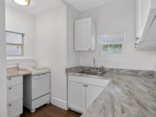 Photo - 1909 Monroe St Unit 1909