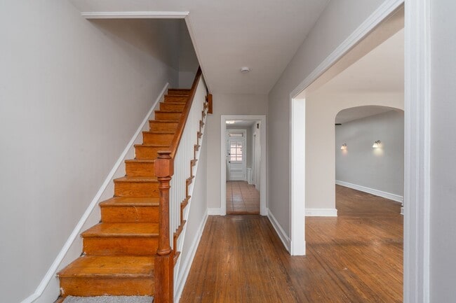 Photo - 3-Bedroom, 1.5 Bathroom Home in Belair-Edison