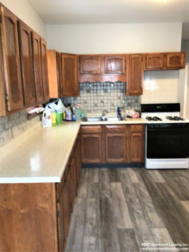 Photo - 3411 N Lowell Ave Unidad 1