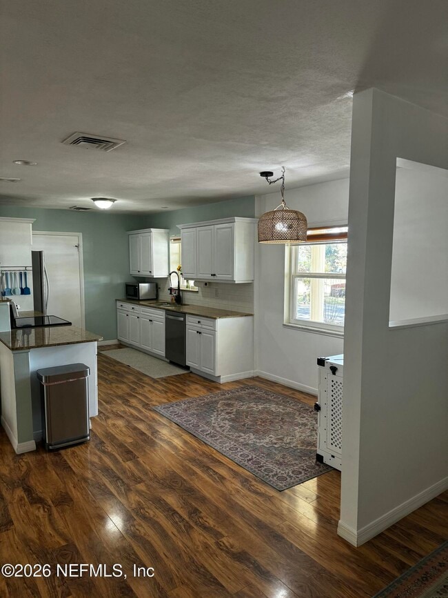 Photo - 1926 71st Ave