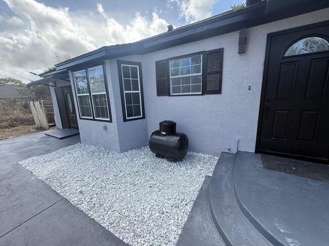 Building Photo - 130 Cascade Ave SE