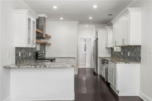 Photo - 954 Byron Dr SW