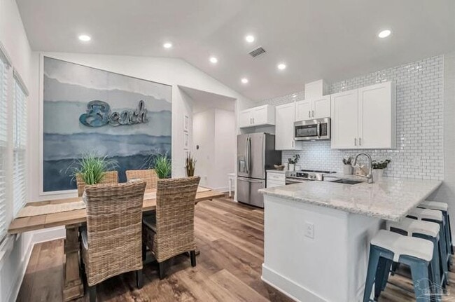 Photo - 4675 Geneva Dr