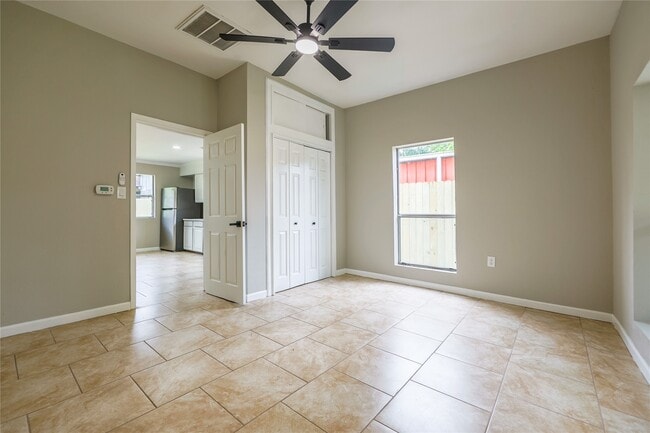 Photo - 704 W Willis St