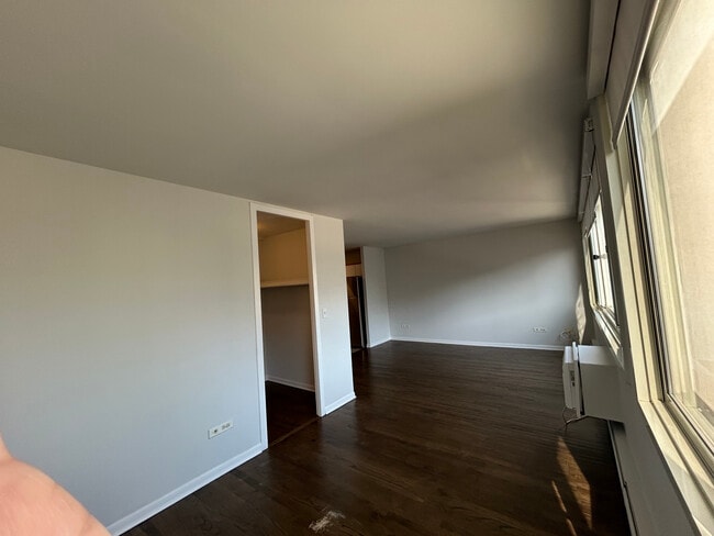 Photo - 1350 N Dearborn St