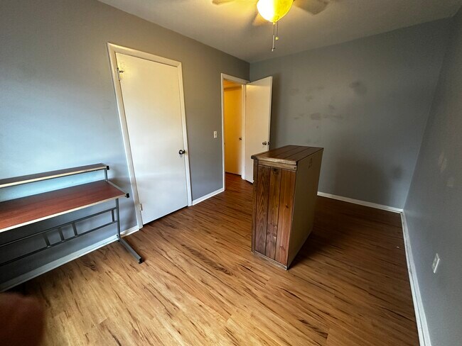Photo - Wellesley - 2804