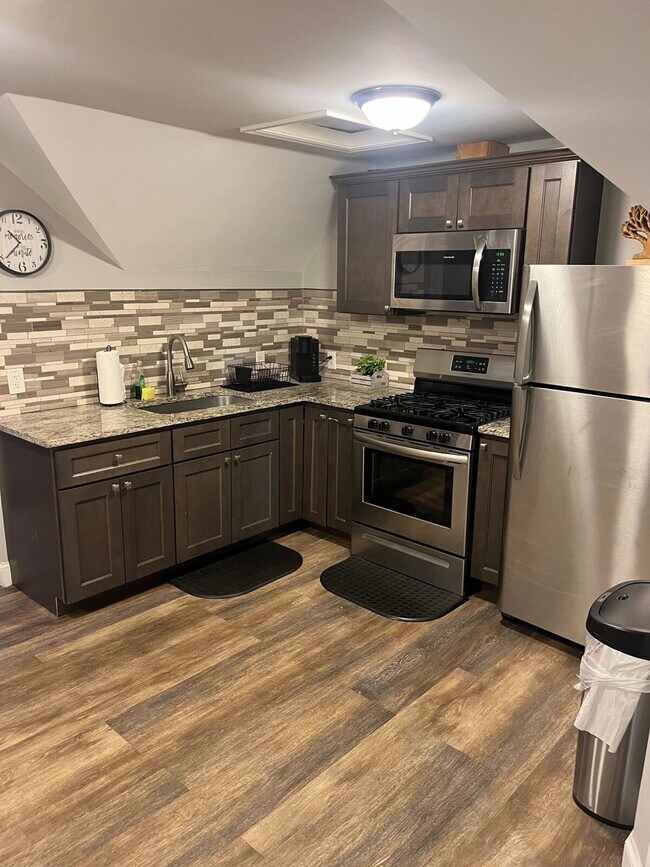 Photo - 378 Admiral St Unit ID1373633P