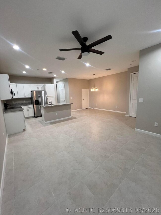 14404 Emerald Pl Wy