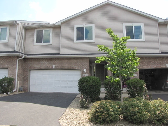 Building Photo - Nice 3 Bd/3 Bath Townhome in Rosemount* Available July 15th