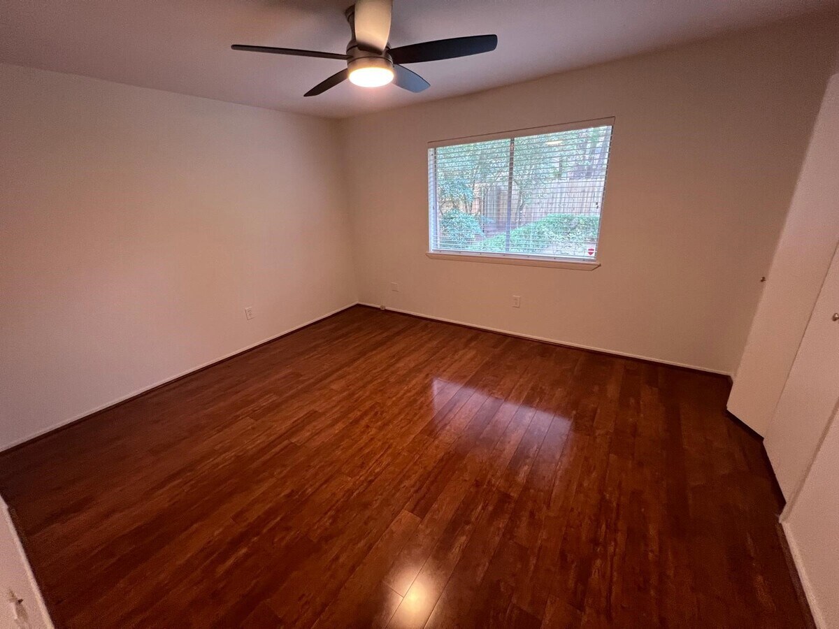 Photo - 21 N Waxberry Rd