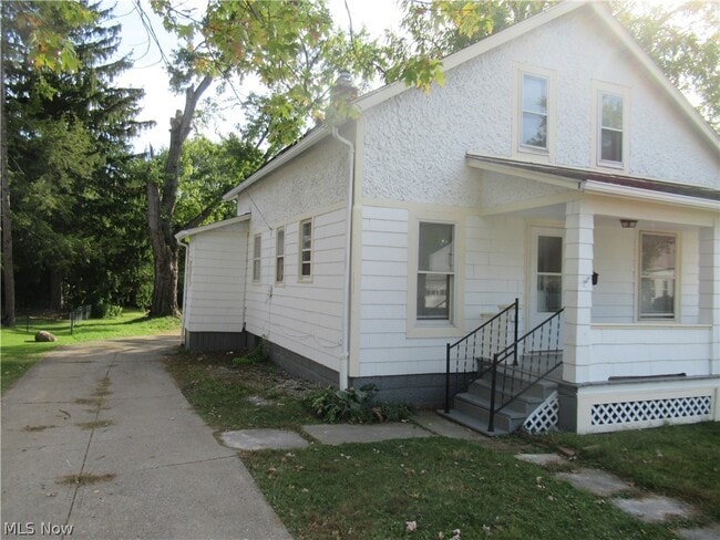 Photo - 14 Elm St