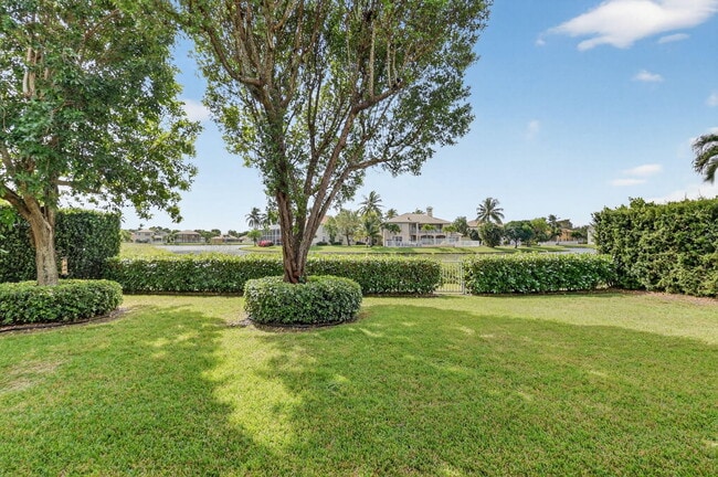 Photo - 9826 Vía Amati