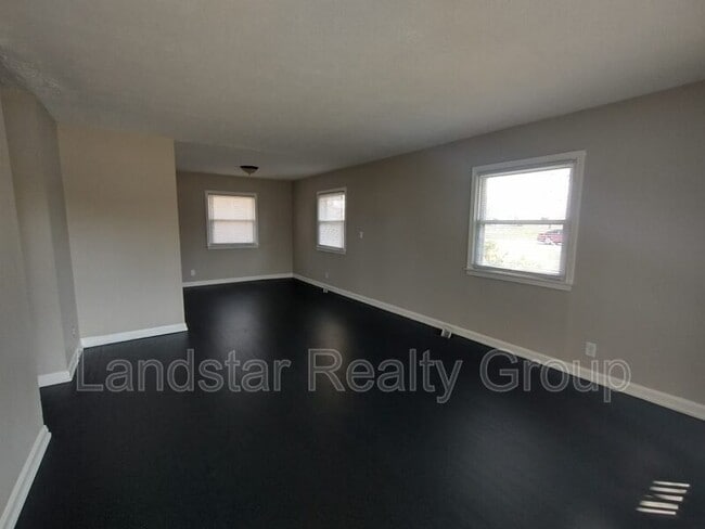Photo - 5611 Johnsontown Rd