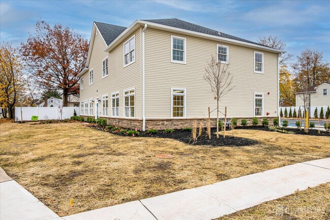 Photo - 1400 Hamilton Blvd Unit 2