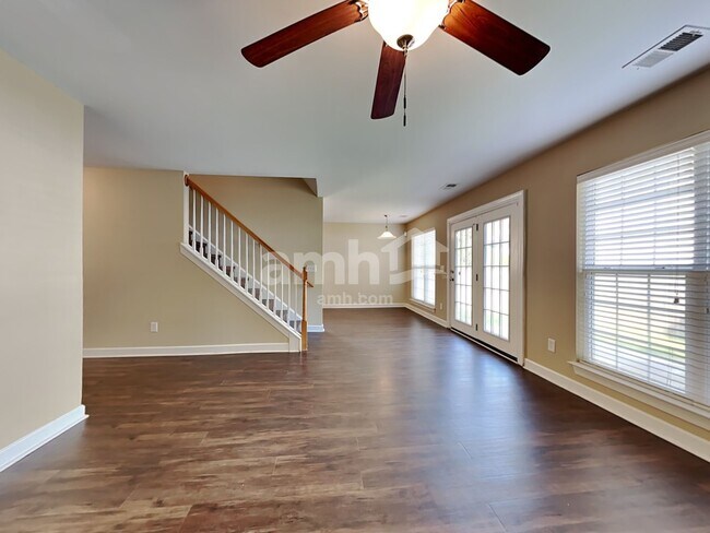 Photo - 222 Garden Grove Dr