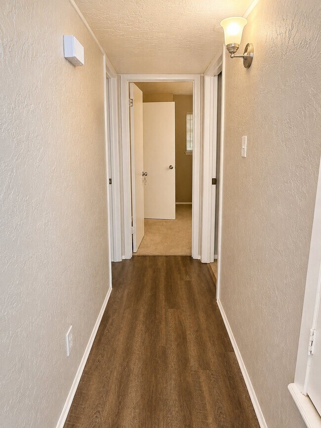 Photo - 724-726 Allen St Unit 726