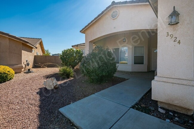 Photo - BEAUTIFUL CUL-DE-SAC HOME