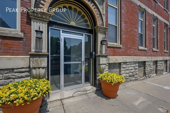 Building Photo - 1506 William Howard Taft Rd Unit 11 Rental