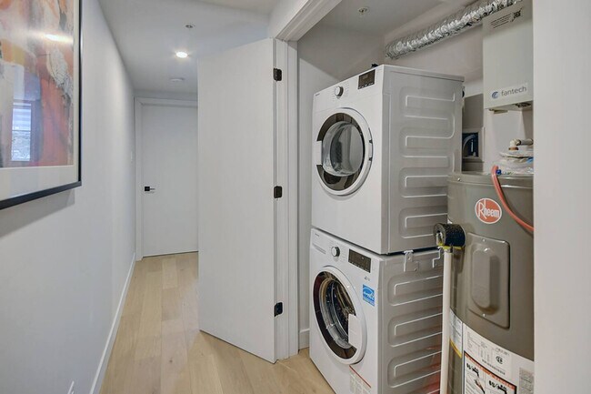 Photo - 2320 Rue Sainte-Catherine E Unit ID1232662P