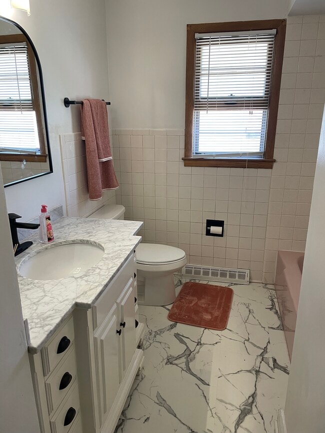 Photo - 718 Medford Dr