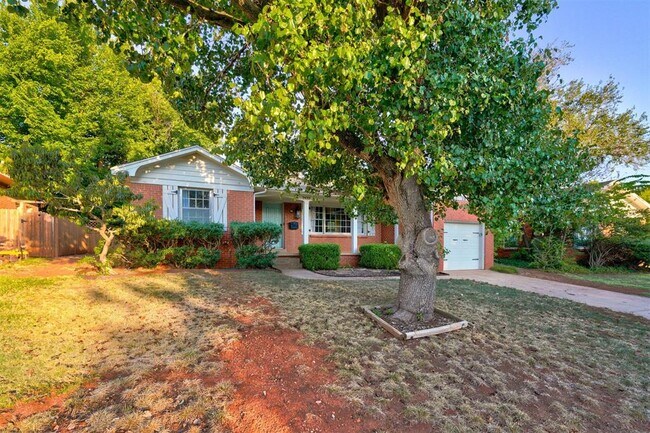 Photo - 2433 Gladstone Terrace