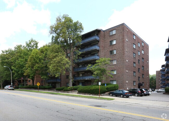 Building Photo - 245 Main St Unit 1 Rental