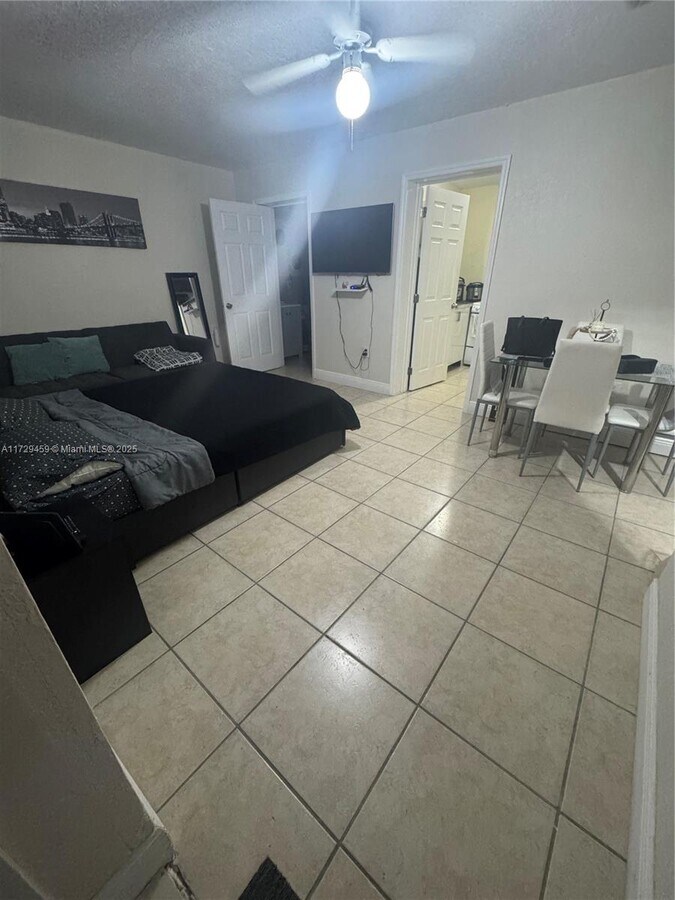 Photo - 103xx-10168 st