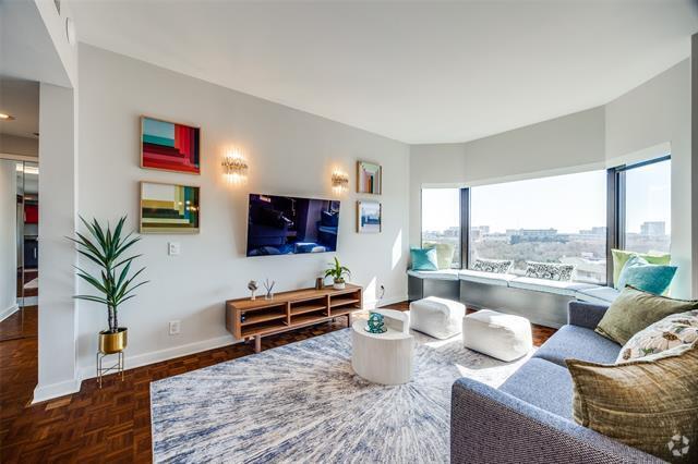 Building Photo - 3030 McKinney Ave Unit 805 Rental