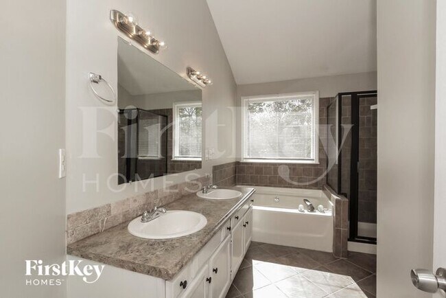 Photo - 7906 Trotter Rd