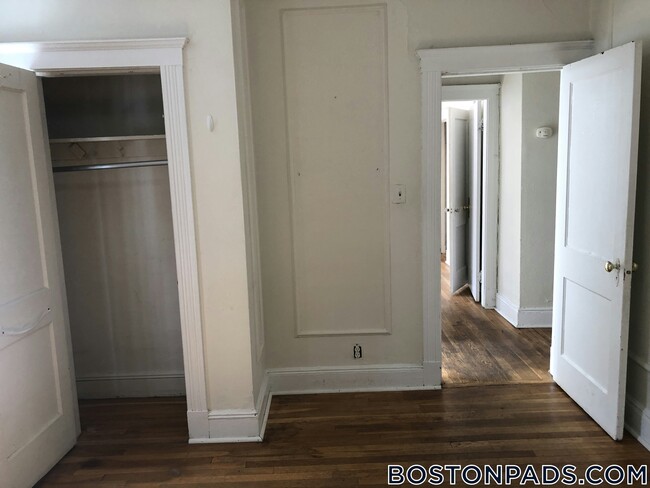 Building Photo - 4 Vinal St Rental