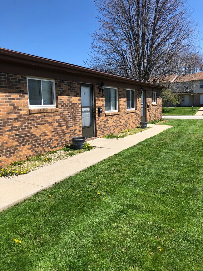 Exterior View - 1713 Rockingham Dr Apartments Unit C