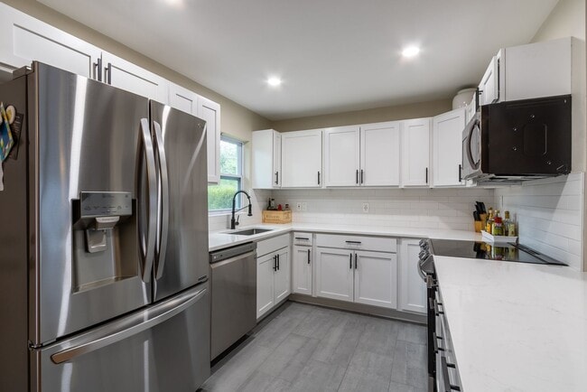 414 NW 36th St