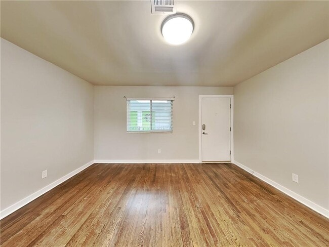 Photo - 880 N Highland Ave NE Unidad A6