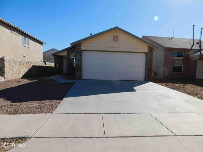 Building Photo - 12328 Tierra Canada Dr