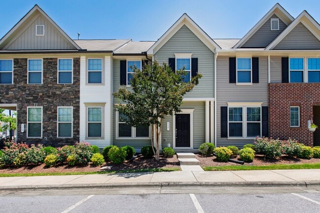 Building Photo - Charming Move-In Ready Townhome in Rustica Oaks!