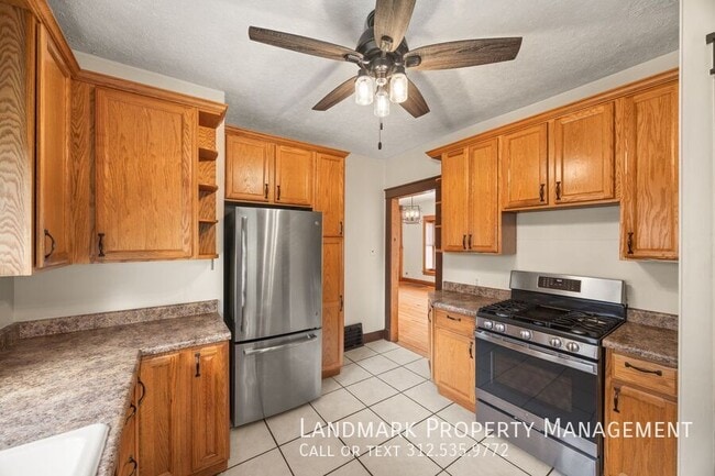 Photo - 812 Farragut Pl