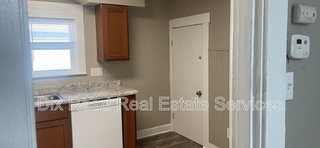 Photo - 215 S Hedges St