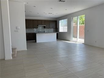 16147 Almond Ave