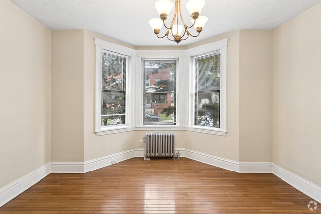 2BR, 1BA - 1,100SF - Dining Room
